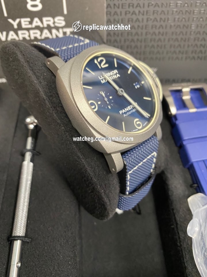 Panerai Luminor Marina Mens watch Unisex Automatic Titanium PAM 01117 4