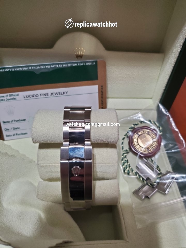 Rolex Milgauss 116400V 4