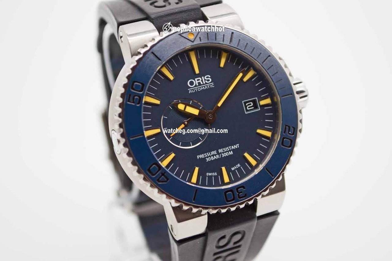 Oris Aquis Mens watch Unisex Automatic Titanium 01 643 7654 7185 4