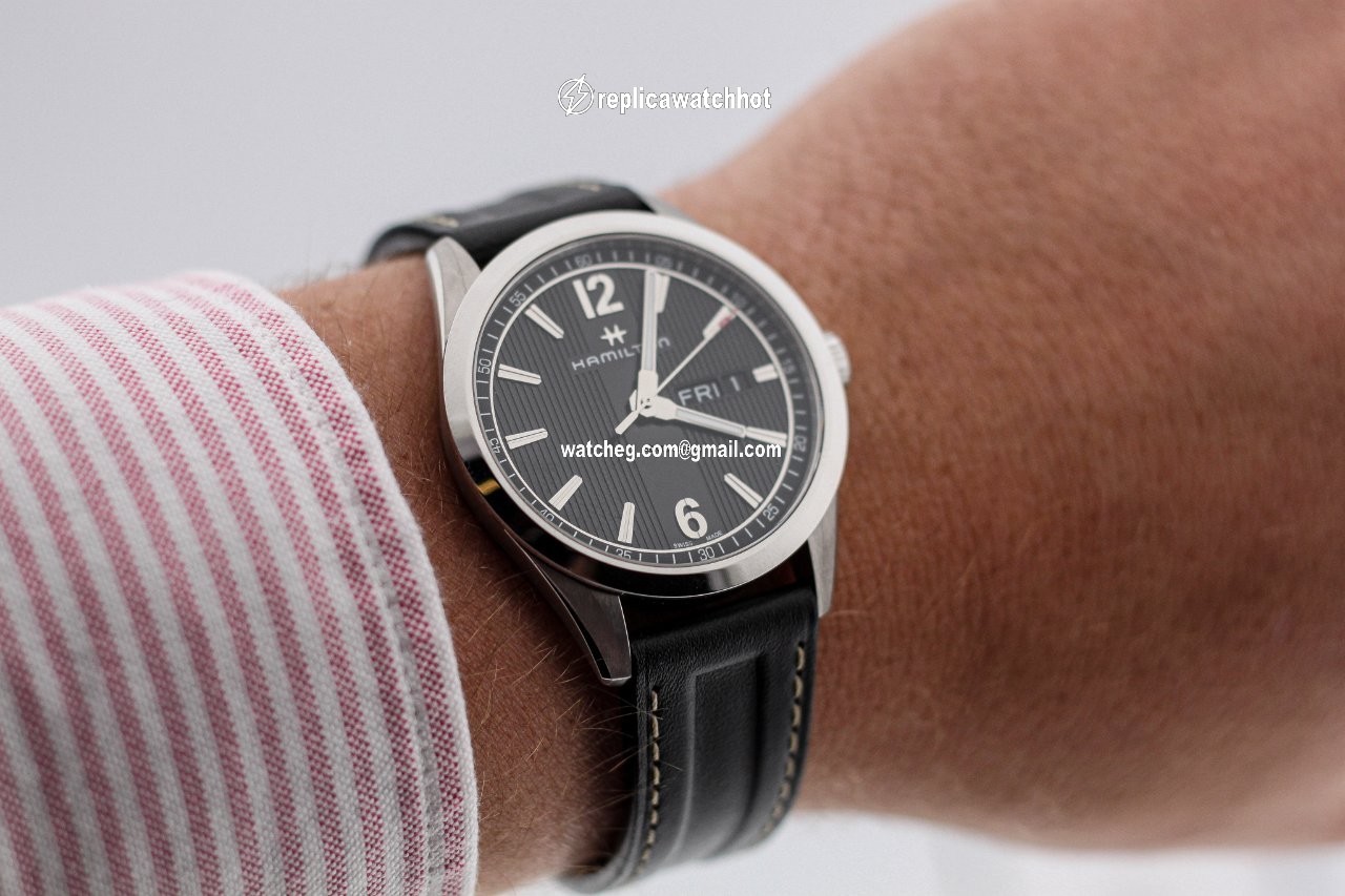 Hamilton Broadway Mens watch Unisex Quartz Steel H43311735 4