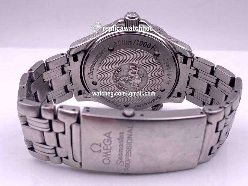 Omega Seamaster Diver 300 M Mens watch Unisex Automatic Gold Steel 2533.50.00 4