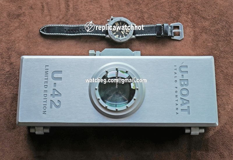 U-Boat U-42 Automatic Titanium 6157. 4
