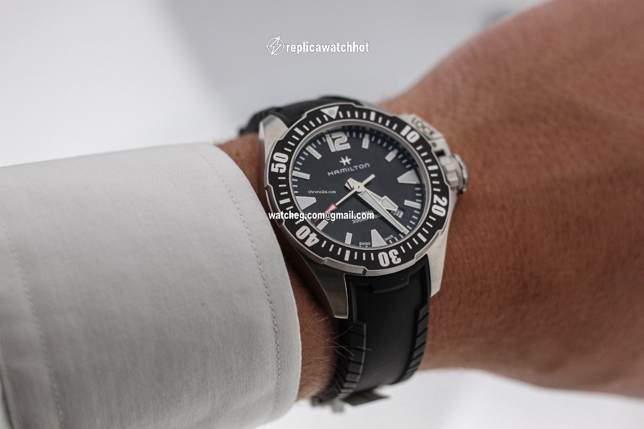 Hamilton Khaki Navy Frogman Mens watch Unisex Automatic Steel H77605335 4