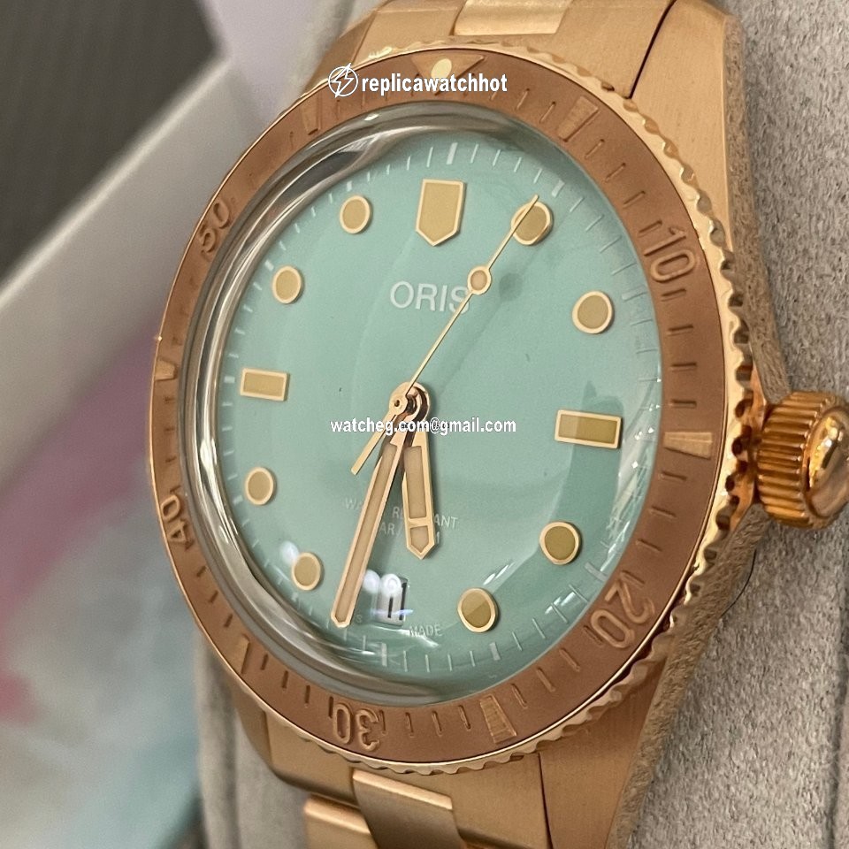 Oris Divers Sixty Five Mens watch Unisex Automatic Bronze 01 733 7771 3157 07 8 19 15 4