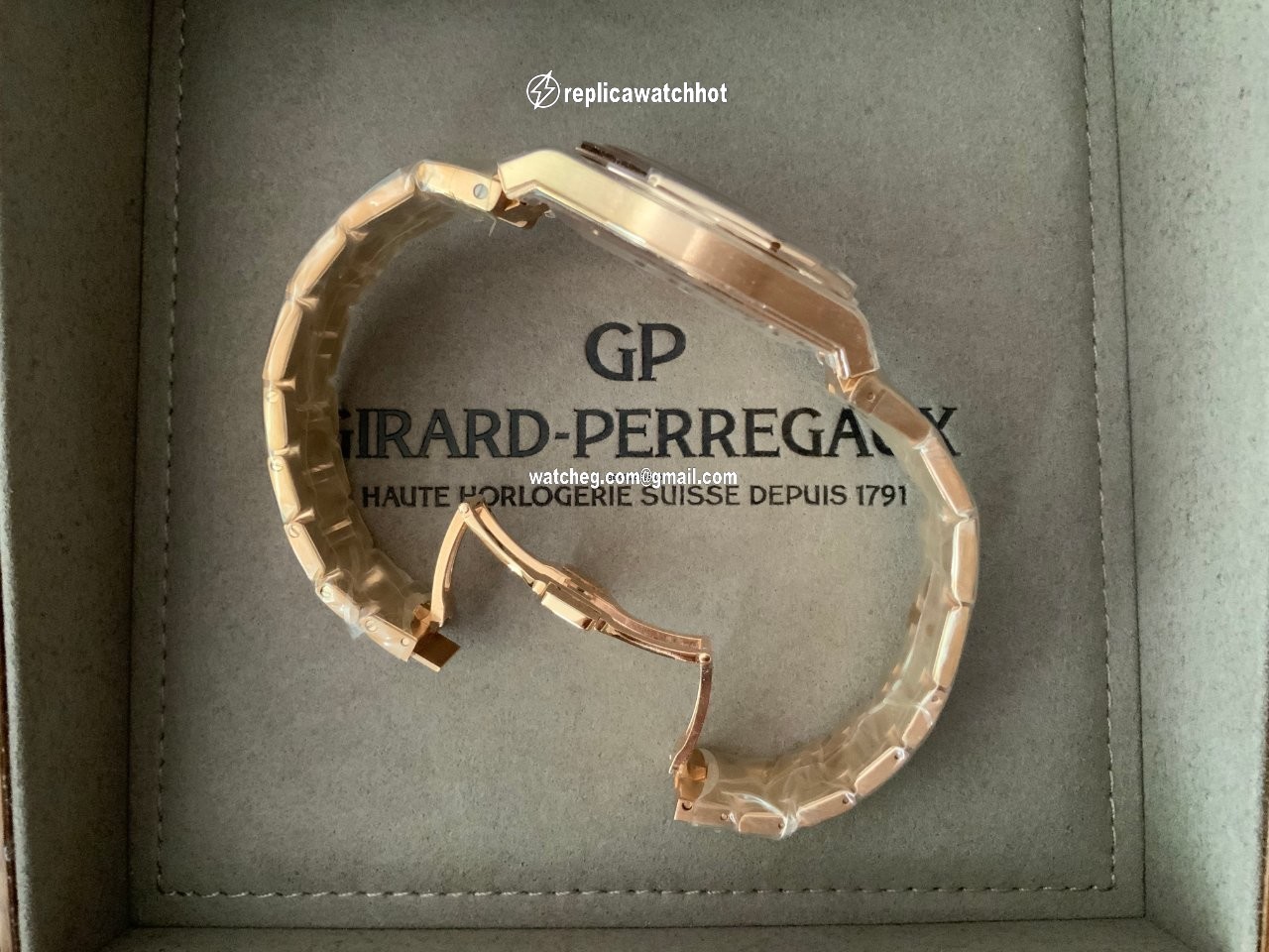 Girard Perregaux Laureato Mens watch Unisex Automatic Rose gold 81005-52-432-52A 4
