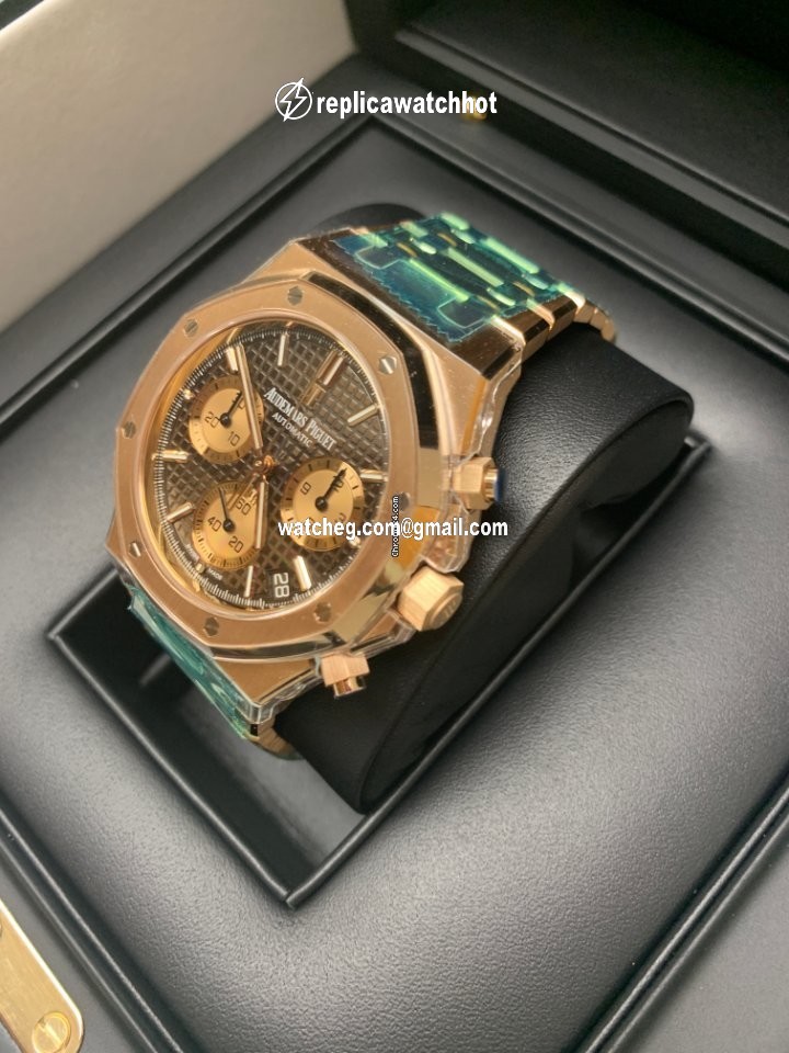 Audemars Piguet Royal Oak Chronograph Mens watch Unisex Automatic Rose gold 26239OR.OO.1220OR.02 4