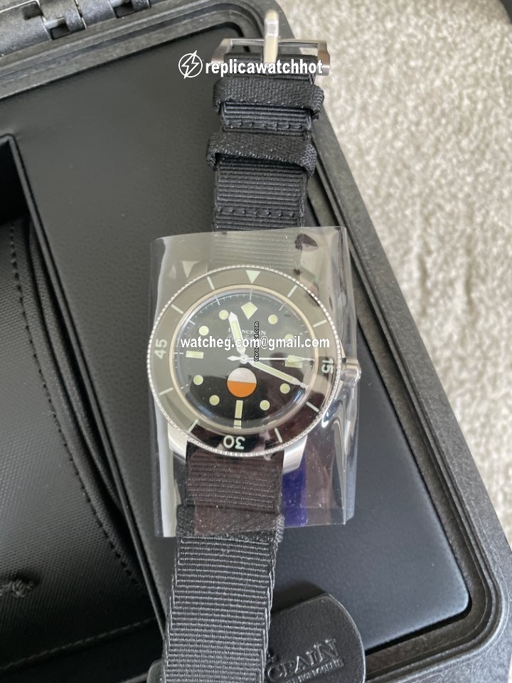 Blancpain Fifty Fathoms Mens watch Unisex Automatic Steel 5008 11B30 NABA 4