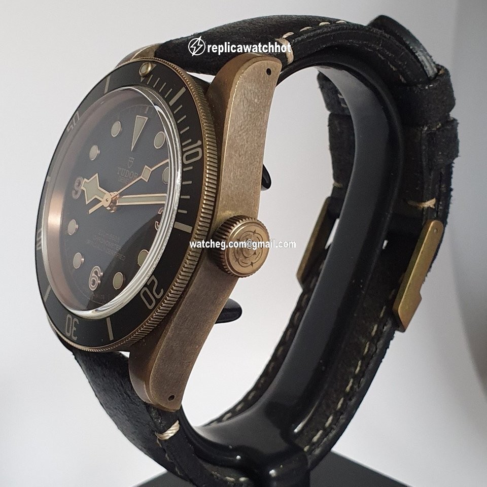 Tudor Black Bay Bronze Mens watch Unisex Automatic Bronze 79250BA 4