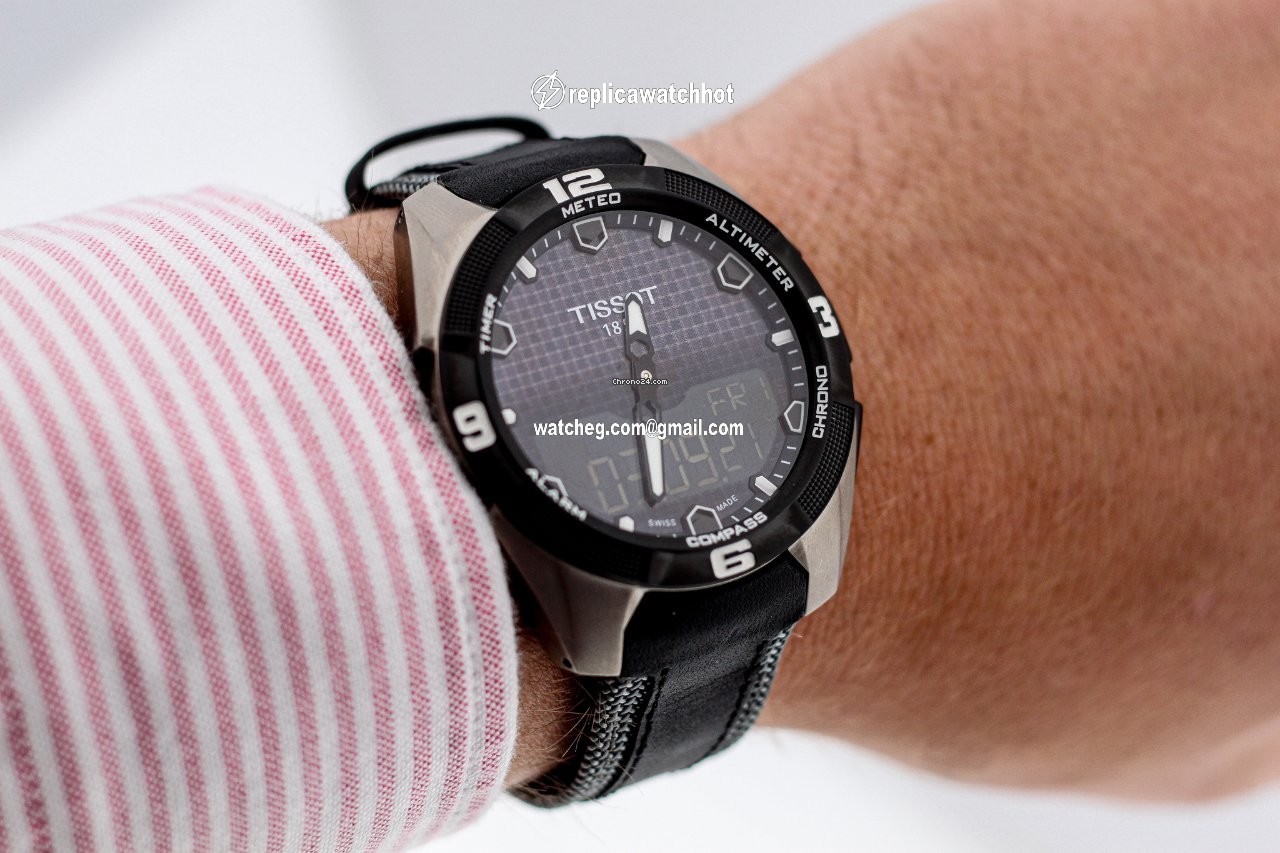 Tissot T-Touch Expert Solar Mens watch Unisex Quartz Titanium T091.420.46.051.01 4