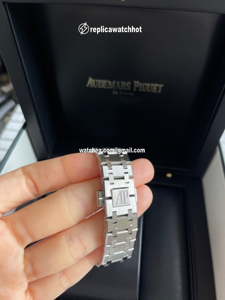 Audemars Piguet Royal Oak Lady Womens watch Quartz Steel 67650ST.OO.1261ST.01 4
