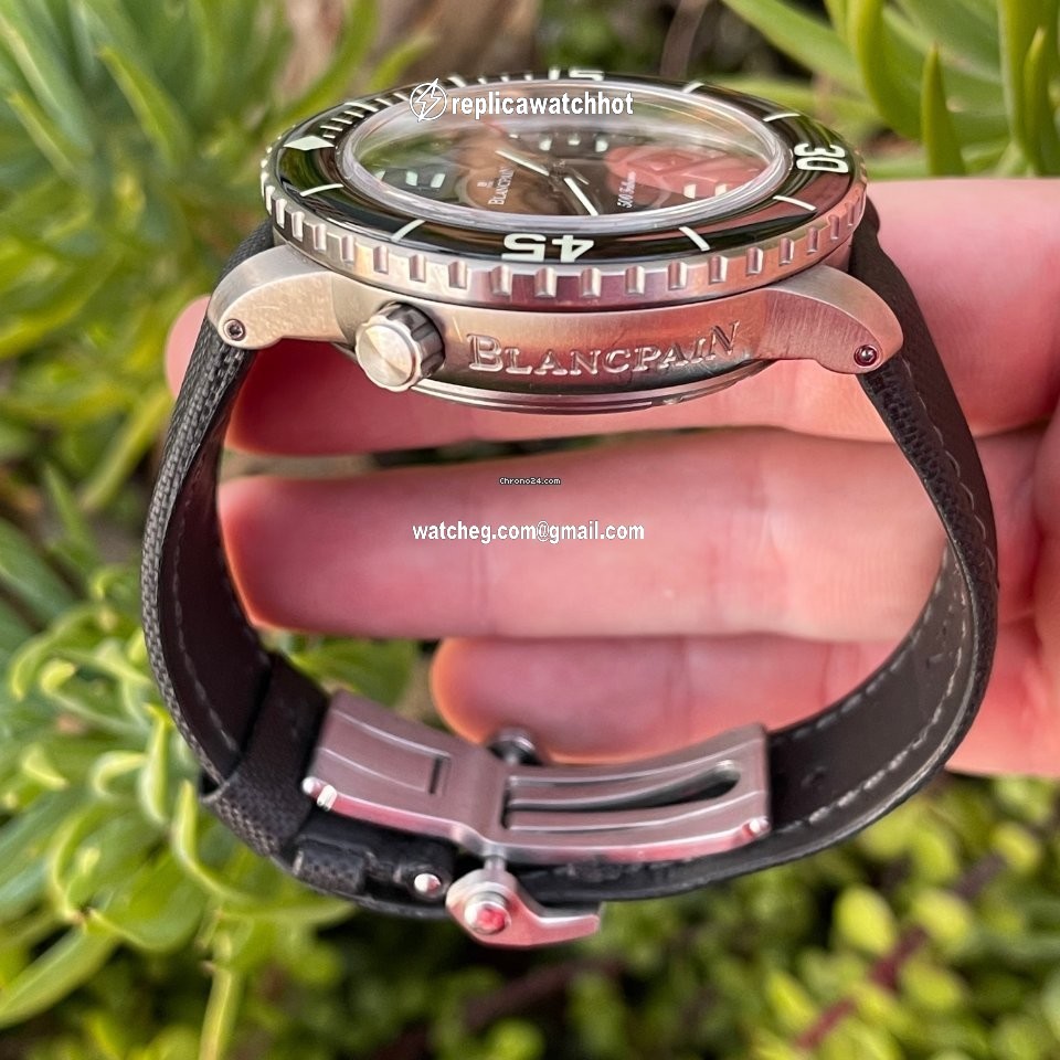 Blancpain 500 Fathoms Mens watch Unisex Automatic Titanium 50015-12B30-52B 4