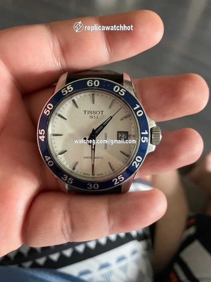 Tissot V8 Mens watch Unisex Automatic Steel T106.407.26.031.00 4