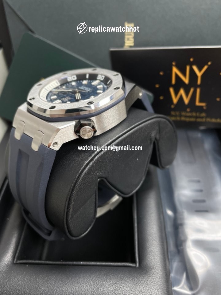 Audemars Piguet Royal Oak Offshore Diver Mens watch Unisex Automatic Steel 15720ST.OO.A027CA.01 4