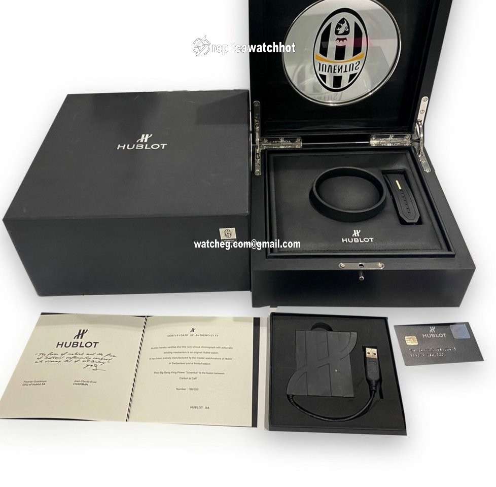 Hublot King Power Mens watch Unisex Automatic Carbon 716.QX.1121.VR.JUV13 4