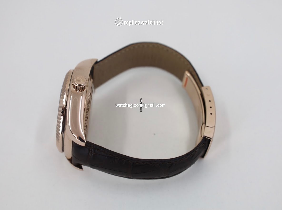 Rolex Sky-Dweller Mens watch Unisex Rose gold Automatic 326135-0007 4