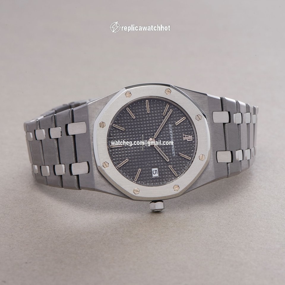 Audemars Piguet Royal Oak Mens watch Unisex Quartz Tantalum 56175TT 4