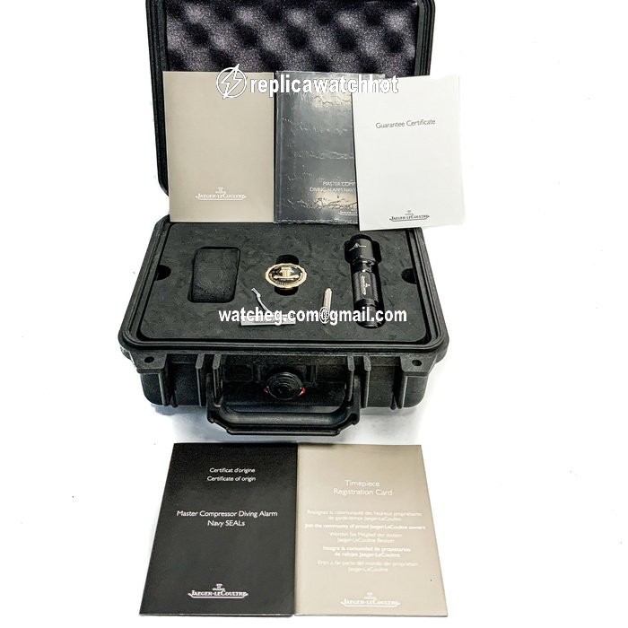 Jaeger-LeCoultre Master Compressor Diving Alarm Navy SEALs Mens watch Unisex Automatic Titanium Q183T47J 4