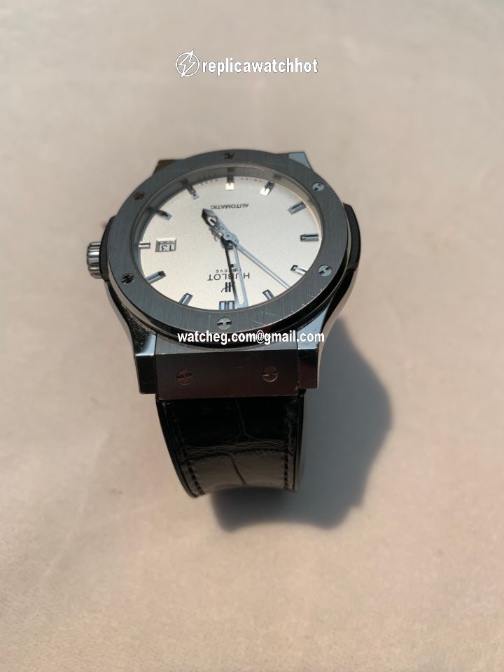 Hublot Classic Fusion 45, 42, 38, 33 mm Mens watch Unisex Automatic Titanium 542.NX.2610.LR 4