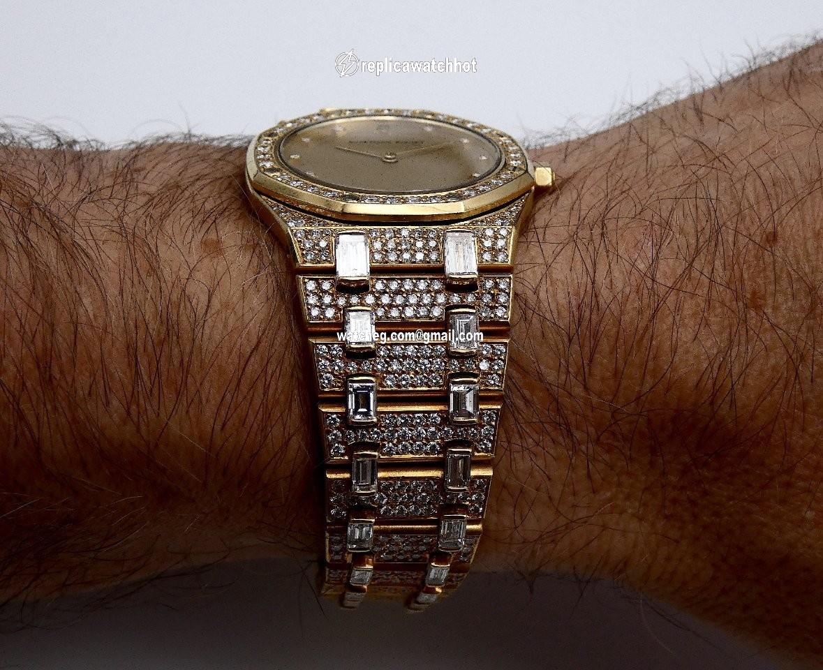 Audemars Piguet Royal Oak Mens watch Unisex Quartz Yellow gold BA56343 699 4