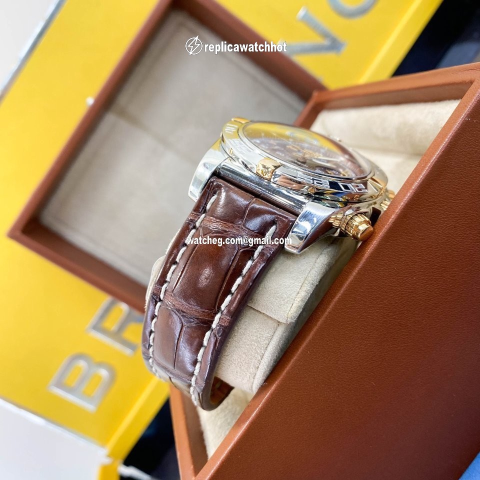 Breitling Chronomat 44 Mens watch Unisex Automatic Gold Steel IB011012 Q567 4