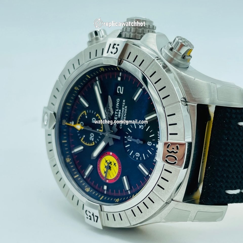 Breitling Avenger Steel A133171A1B1X1 4