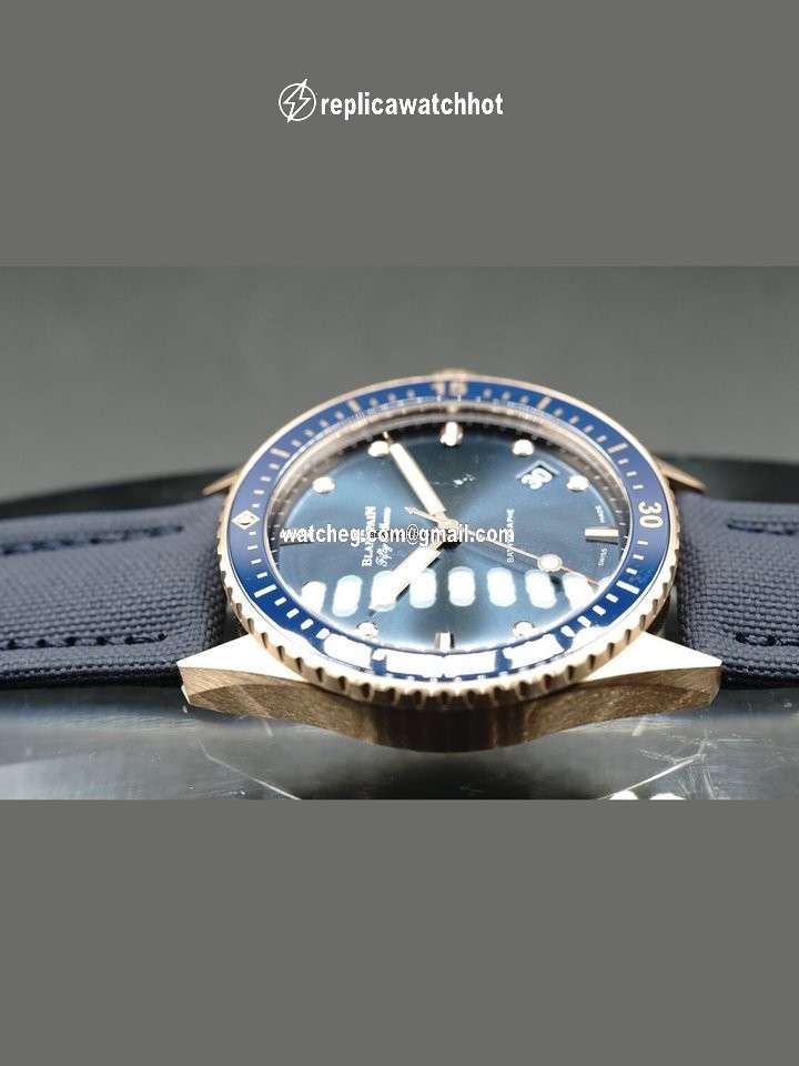Blancpain Fifty Fathoms Bathyscaphe Mens watch Unisex Automatic Rose gold 5000 36S40 O52A 4