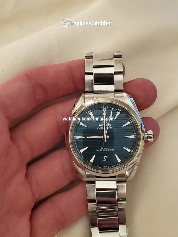 Omega Seamaster Aqua Terra Mens watch Unisex Automatic Steel 220.10.38.20.03.001 4