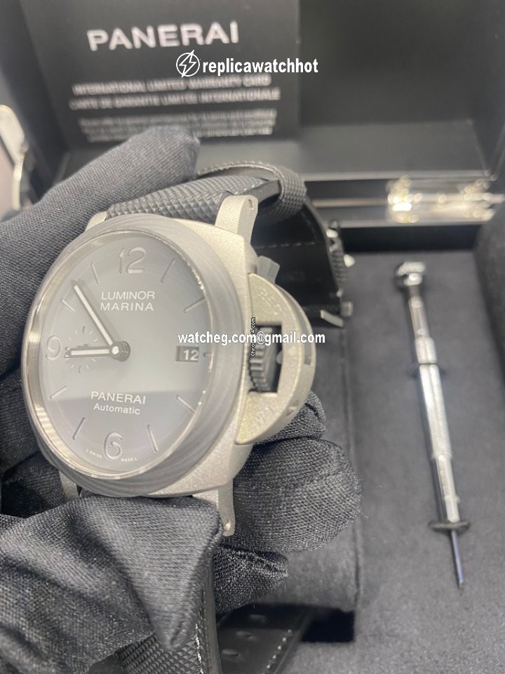 Panerai Mens watch Unisex Automatic Titanium PAM 01662 4
