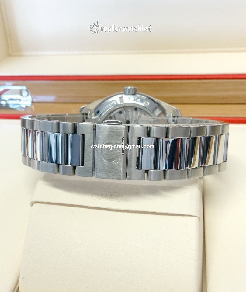 Omega Seamaster Aqua Terra Mens watch Unisex Automatic Steel 231.10.39.21.03.002 4