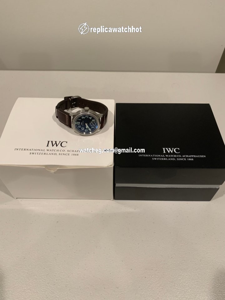 IWC Pilot Mens watch Unisex Manual winding Steel IW325401 4