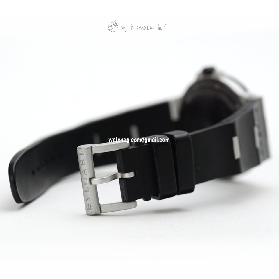 Bulgari Diagono Mens watch Unisex Quartz Aluminum AL 38 TA 4