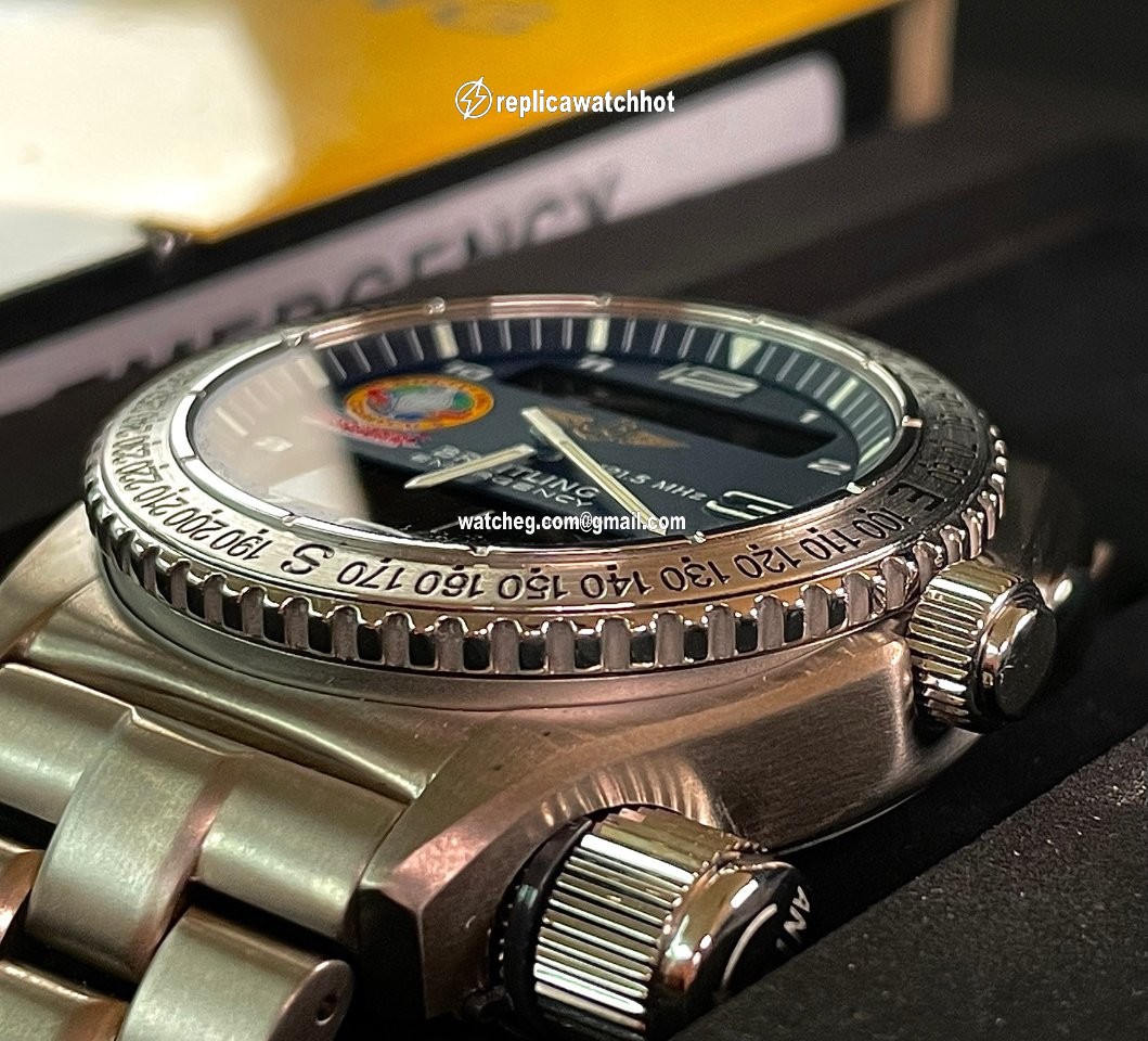Breitling Emergency Mens watch Unisex Quartz Titanium E56321 4
