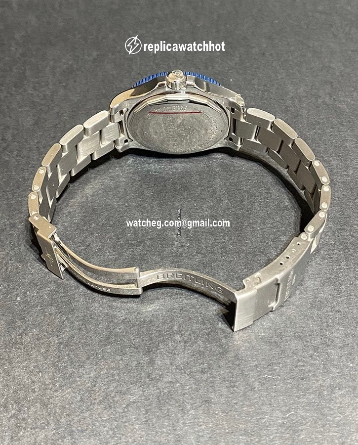 Breitling Superocean 44 Mens watch Unisex Automatic Steel Y1739316 C959 162A 4