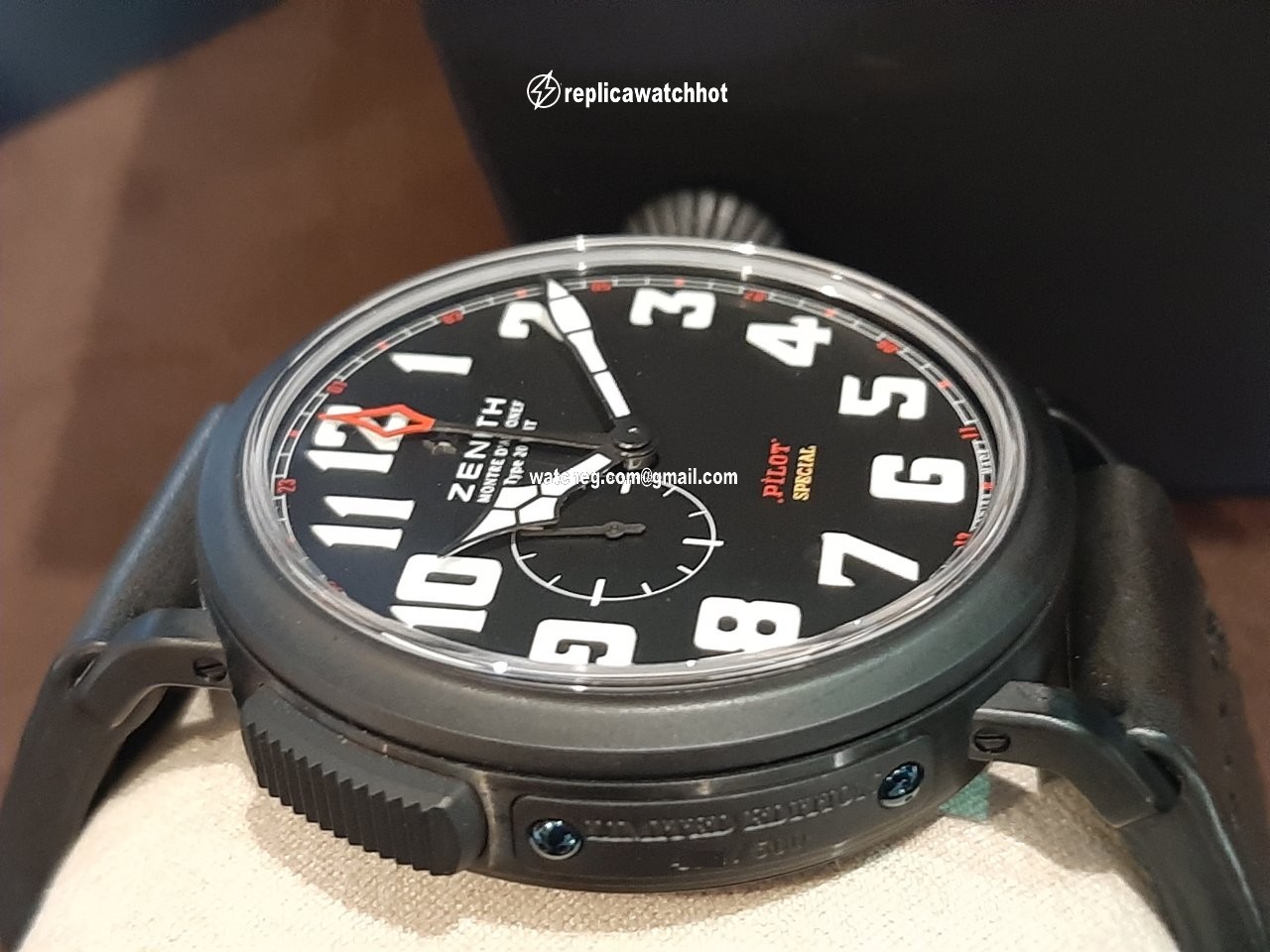 Zenith Pilot Type 20 GMT Mens watch Unisex Automatic Titanium 96.2430.693 21.C703 4