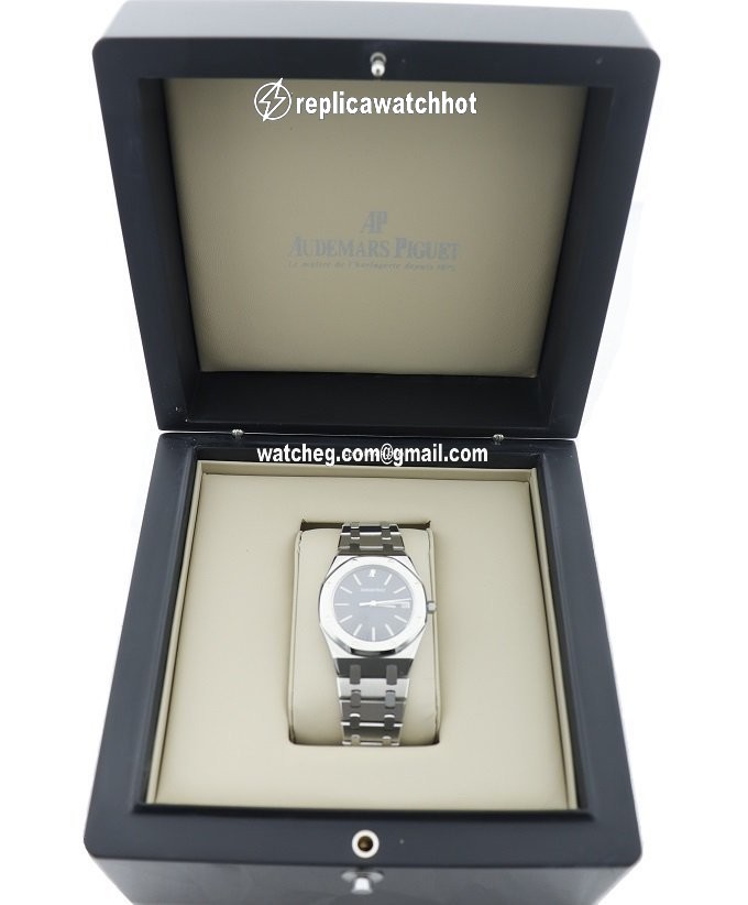 Audemars Piguet Royal Oak Quartz Steel 56023ST 4