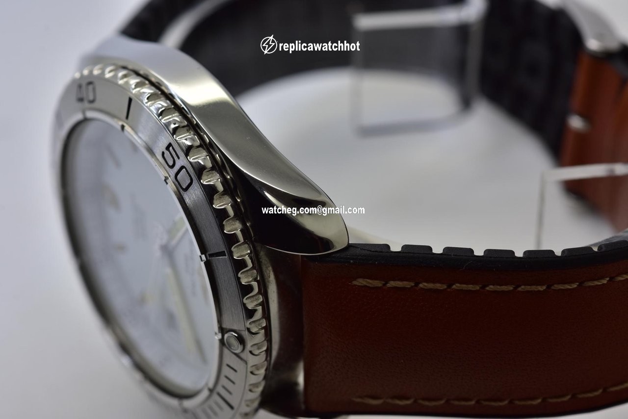 Breitling Quartz Steel A58605 4