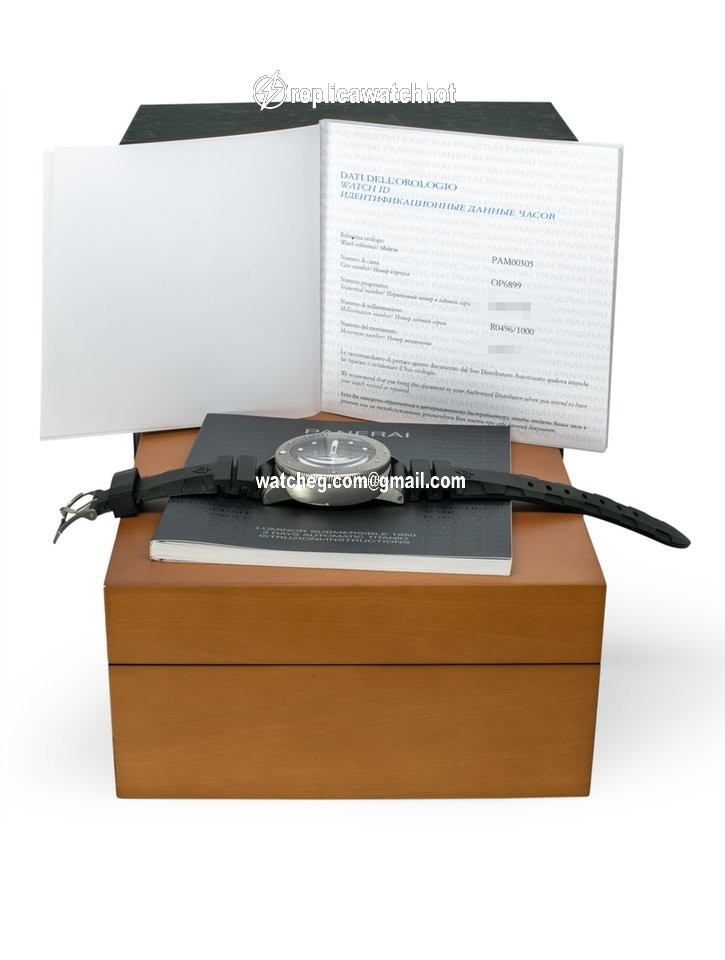 Panerai Luminor Submersible 1950 3 Days Automatic Mens watch Unisex Automatic Titanium PAM00305 4