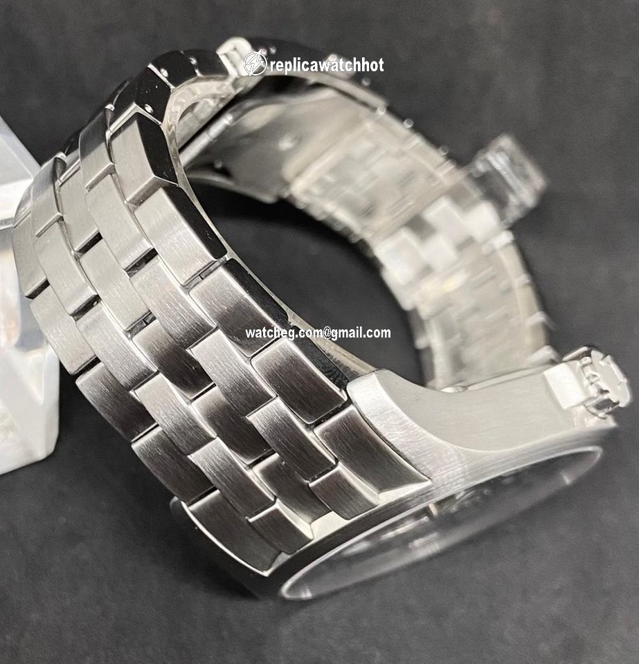 Hamilton Khaki Aviation Mens watch Unisex Automatic Steel H76515133 4