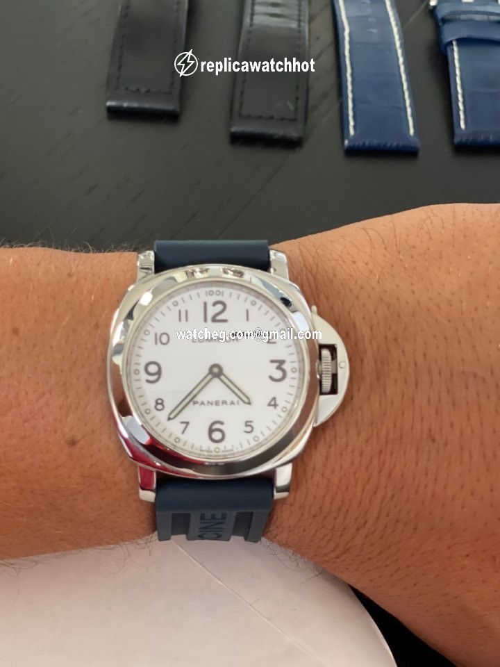 Panerai Luminor Base Mens watch Unisex Manual winding Steel PAM 00010 4