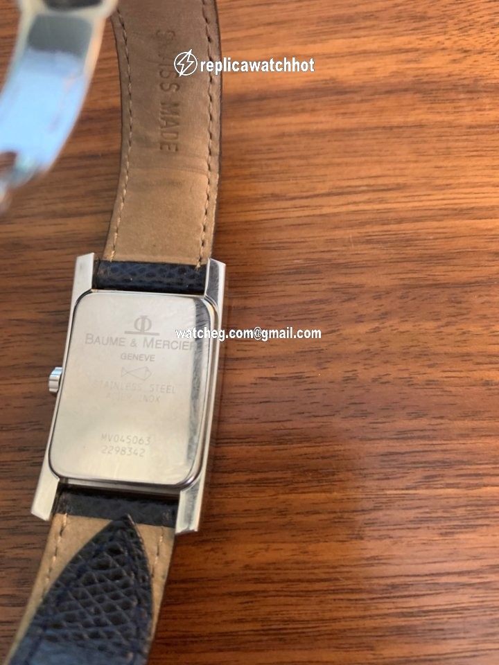 Baume & Mercier Hampton Mens watch Unisex Quartz Steel MV045063 4