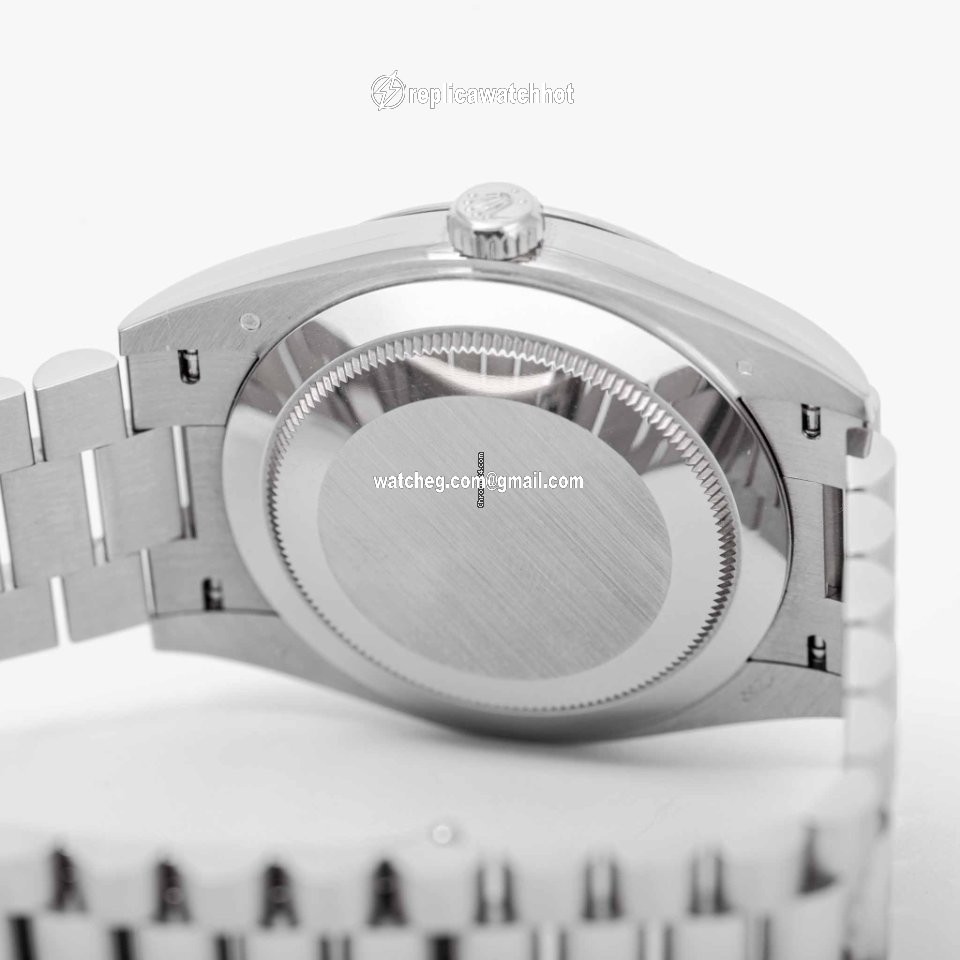 Rolex Day-Date 40 Mens watch Unisex White gold Automatic 228239-0002 4