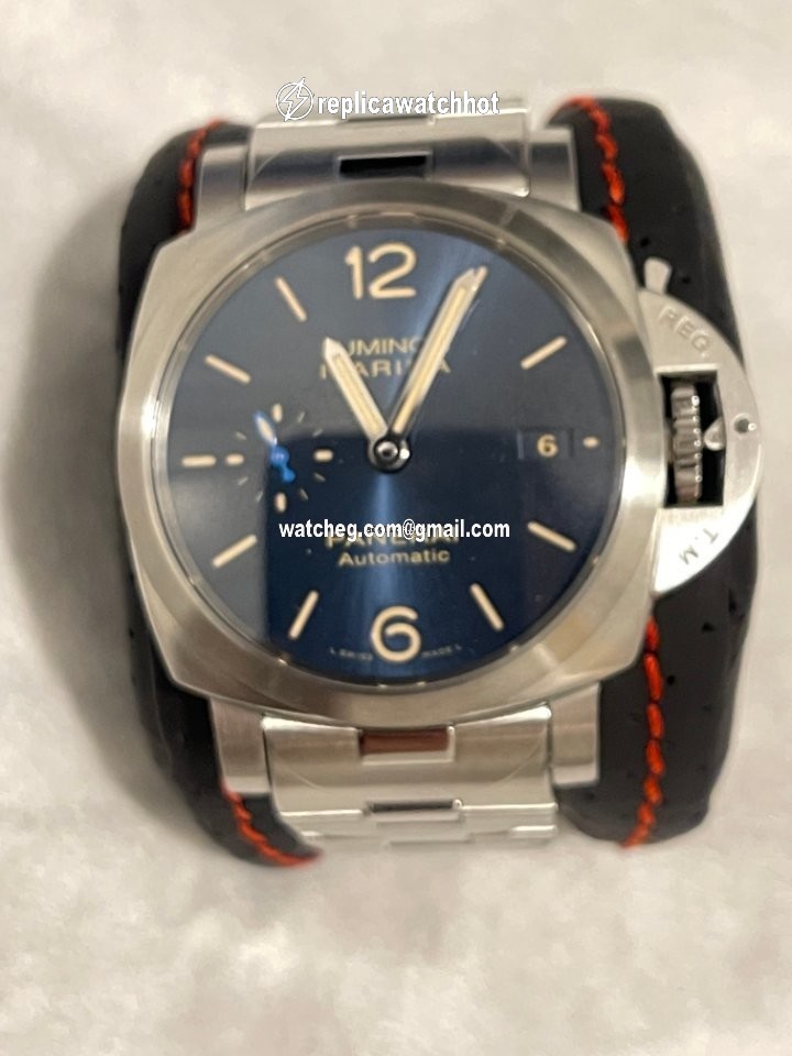 Panerai Luminor Marina Automatic Mens watch Unisex Automatic Steel PAM 01028 4