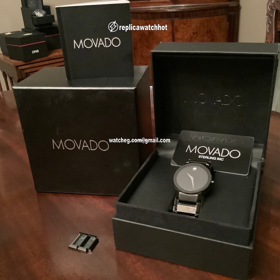 Movado Sapphire Mens watch Unisex Quartz Steel 0606882 4