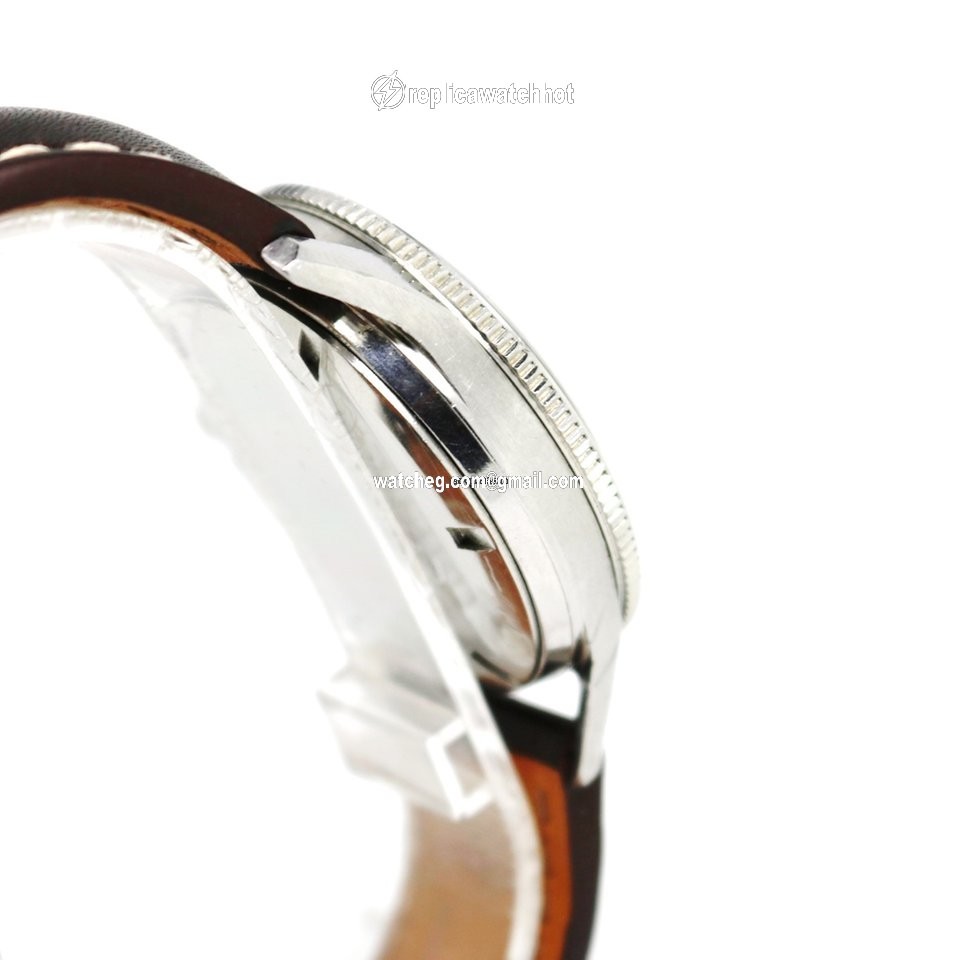 Breitling Mens watch Unisex Manual winding Steel AVI 765 4