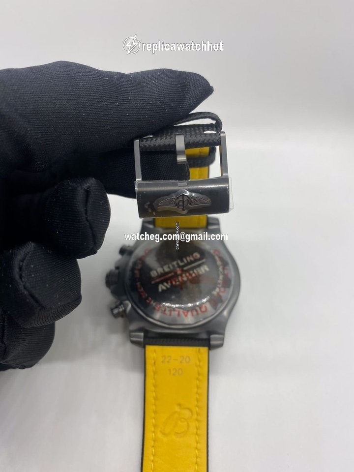 Breitling Avenger Mens watch Unisex Automatic Titanium V13317101B1X1 4