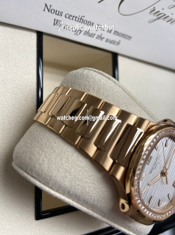 Patek Philippe Nautilus Womens watch Automatic Rose gold 7118 1200R-001 4
