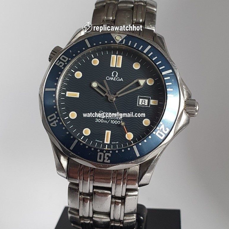 Omega Seamaster Diver 300 M Mens watch Unisex Quartz Steel 25418000 4