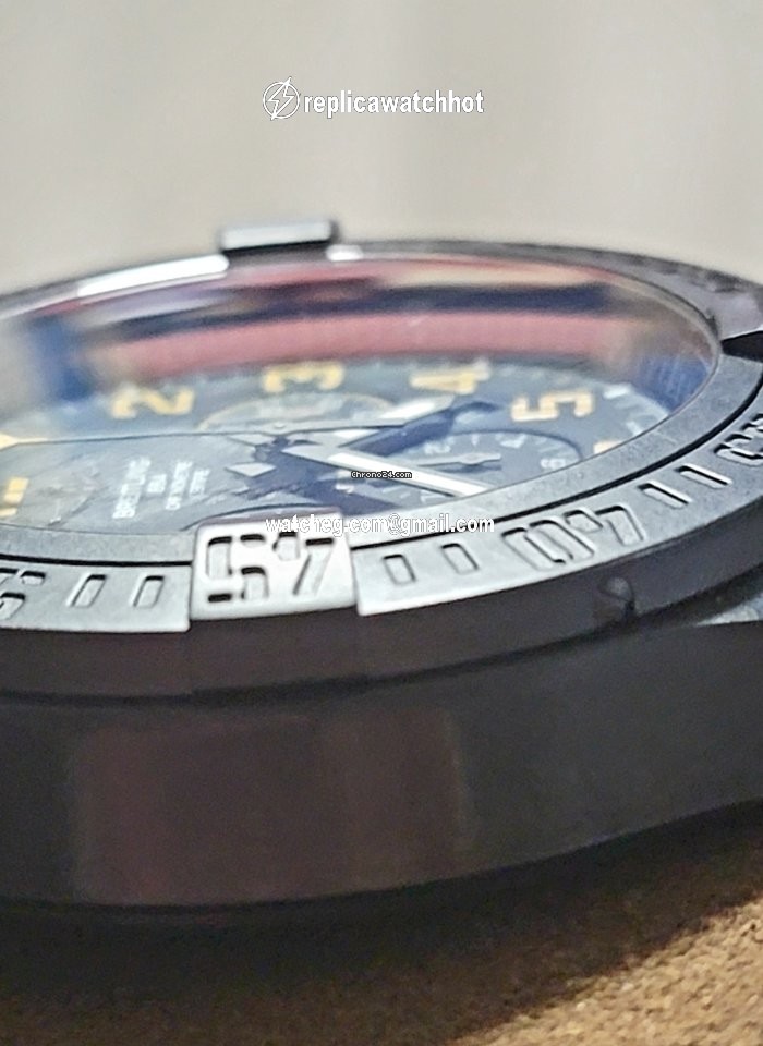 Breitling Avenger Hurricane Mens watch Unisex Automatic XB0170E4|BF29|257S|X20D.4 4