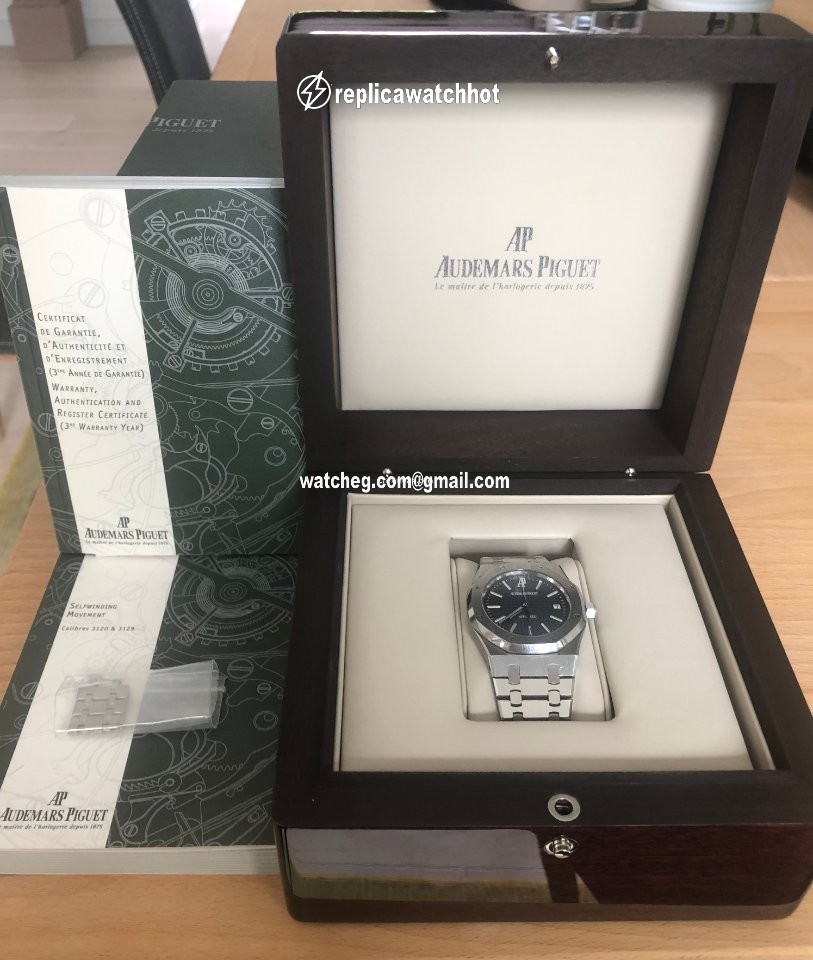 Audemars Piguet Royal Oak Selfwinding Mens watch Unisex Automatic Steel 15300ST.OO.1220ST.02 4