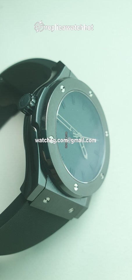 Hublot Classic Fusion 45, 42, 38, 33 mm Mens watch Unisex Manual winding Ceramic 501.CM.1110.RX 4